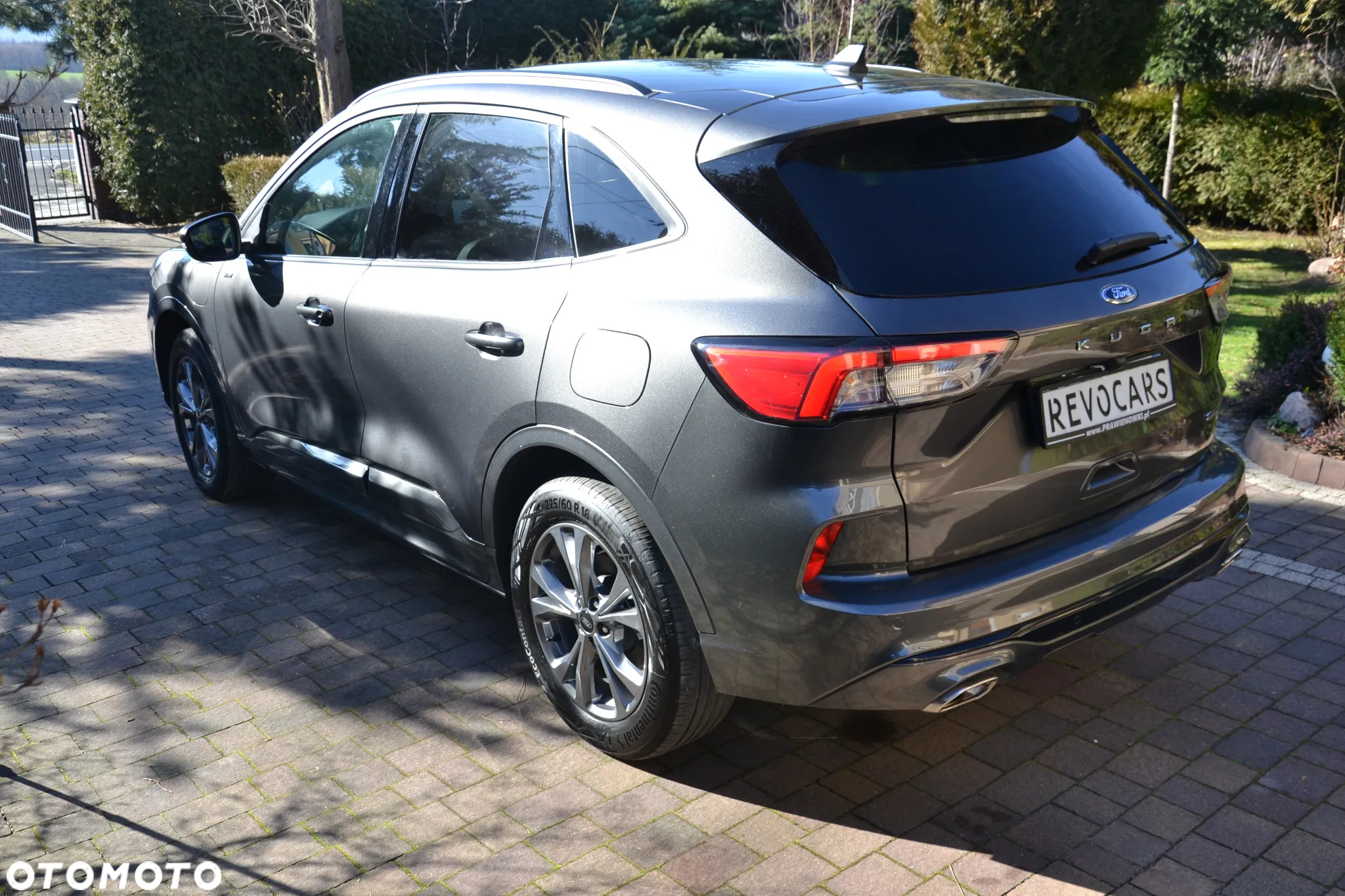 Ford Kuga 2.5 Duratec PHEV ST-LINE X - 4