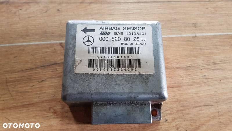 MERCEDES C KLASA W202 MODUŁ SENSOR AIRBAG 0008208026 - 1