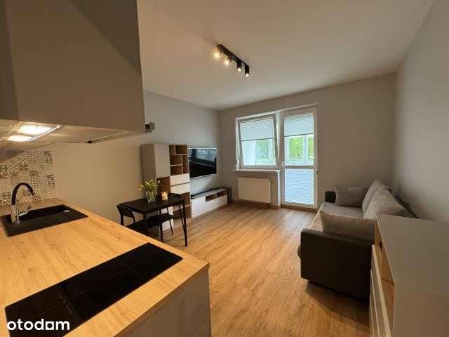 M-3 Mokotów z tarasem, garażem i komórką.-1