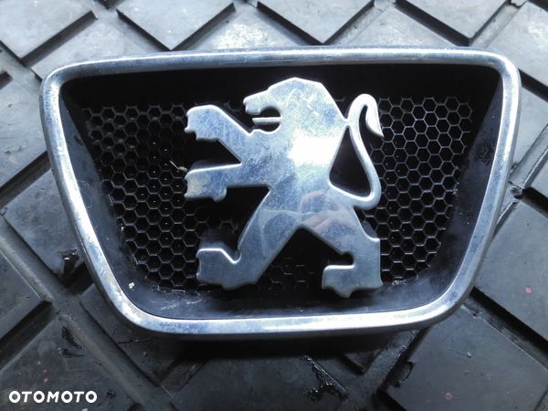 Znaczek maski przód Peugeot 306 lift ORYGINAŁ 9628645577 - 1