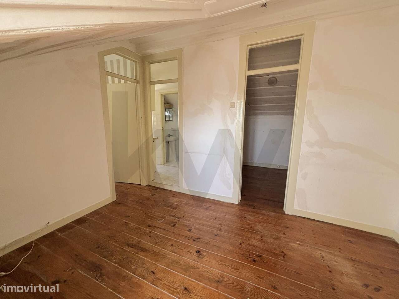 T1 em prédio de charme junto ao Miradouro da Graça - Grande imagem: 5/15