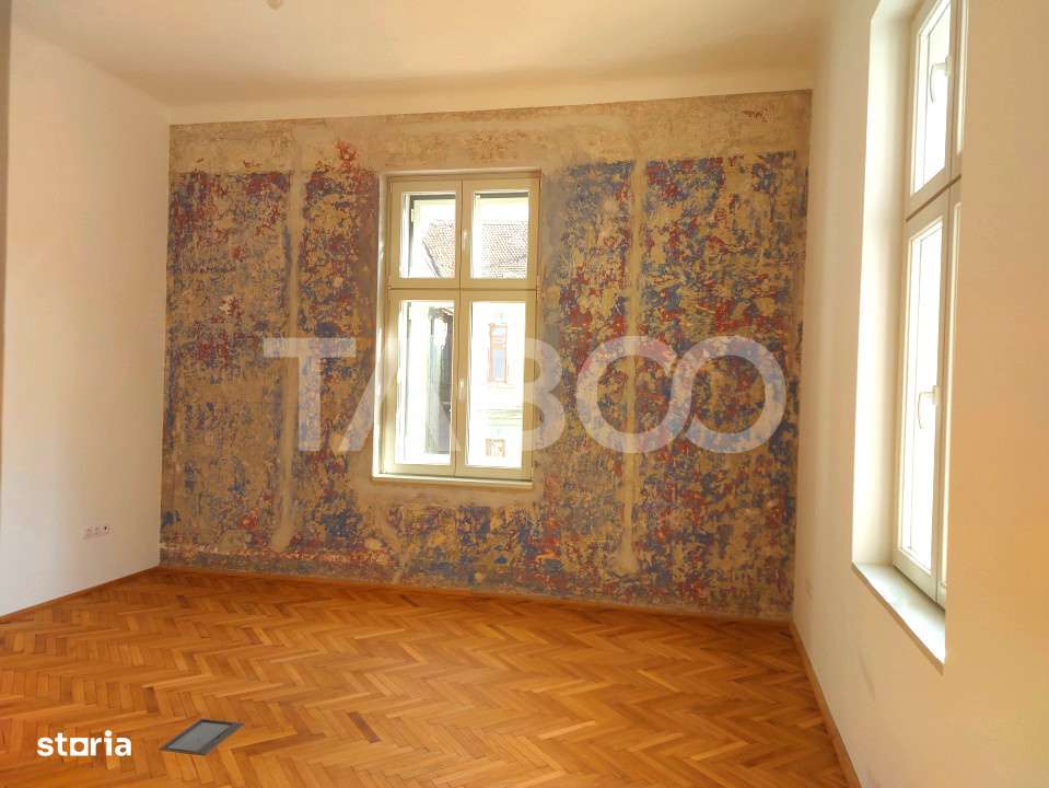 Casa istorica restaurata modernizata in totalitate zona Centrala Sibiu - Imagine principală: 4/19