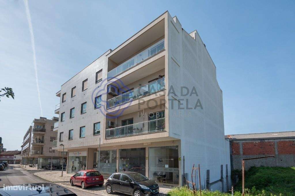 Apartamento T4  como novo no centro de Benedita - Grande imagem: 4/34