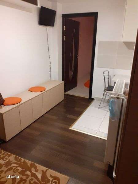Vand apartament 3 camere Sacele 60.30mp - Imagine principală: 5/8