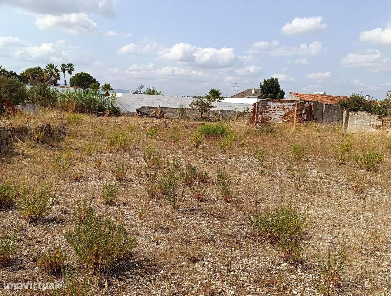 Terreno urbano para construção - Grande imagem: 3/6