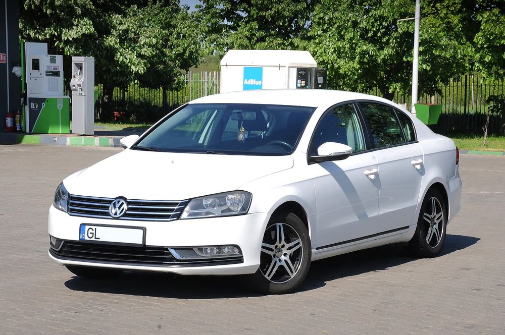 Volkswagen Passat B8 [2014 - Prezent] 1.6 TDI BlueMotion Technology Comfortline 2013