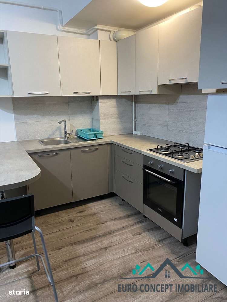 Apartament de închiriat cu 3 camere - Galați - Imagine principală: 4/10