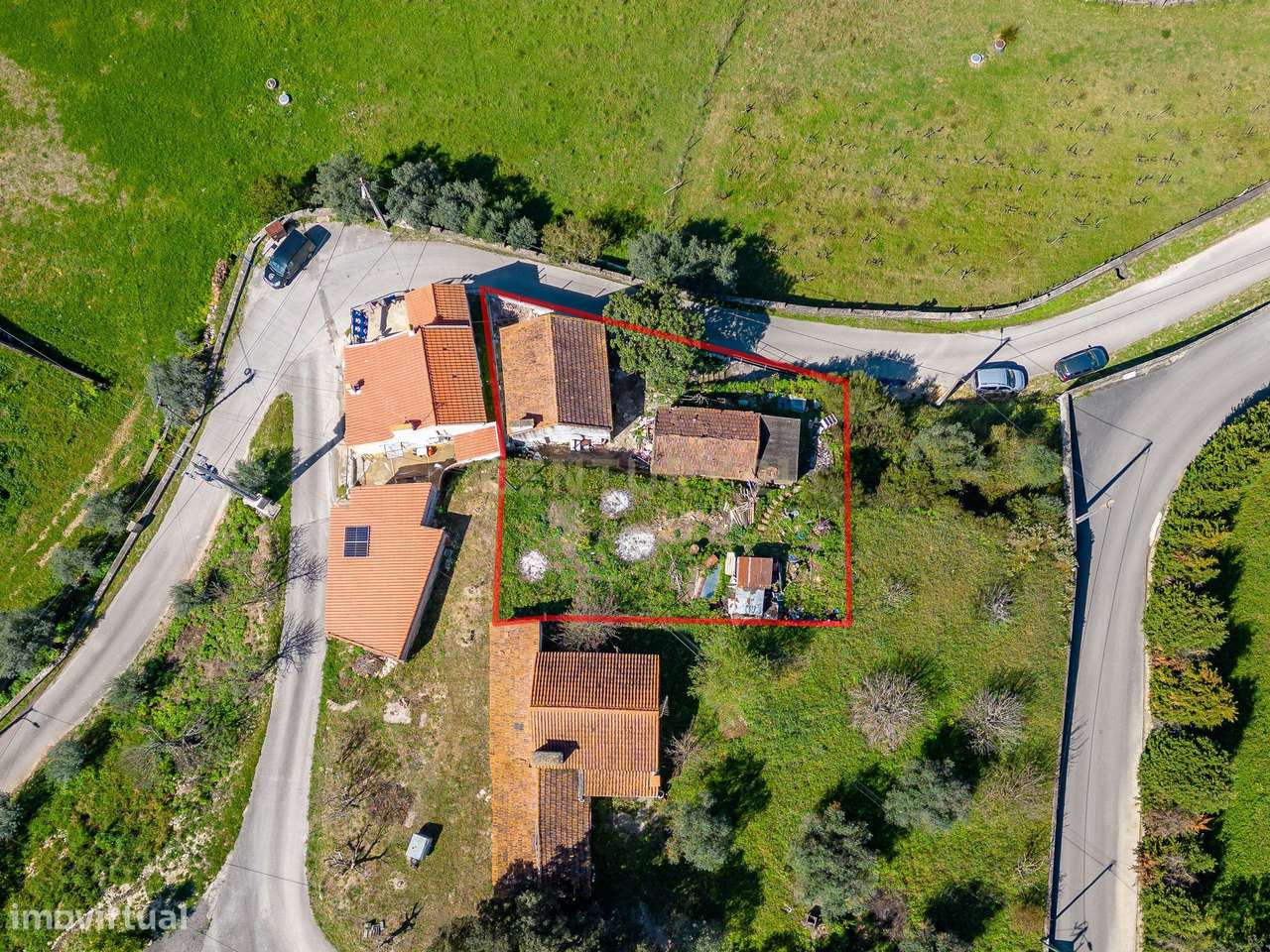 MORADIA T2 EM FASE DE RESTAURO-2