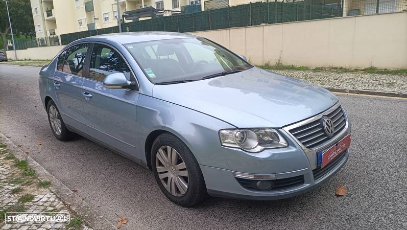 VW Passat 2.0 TDI DPF DSG Highline - 4