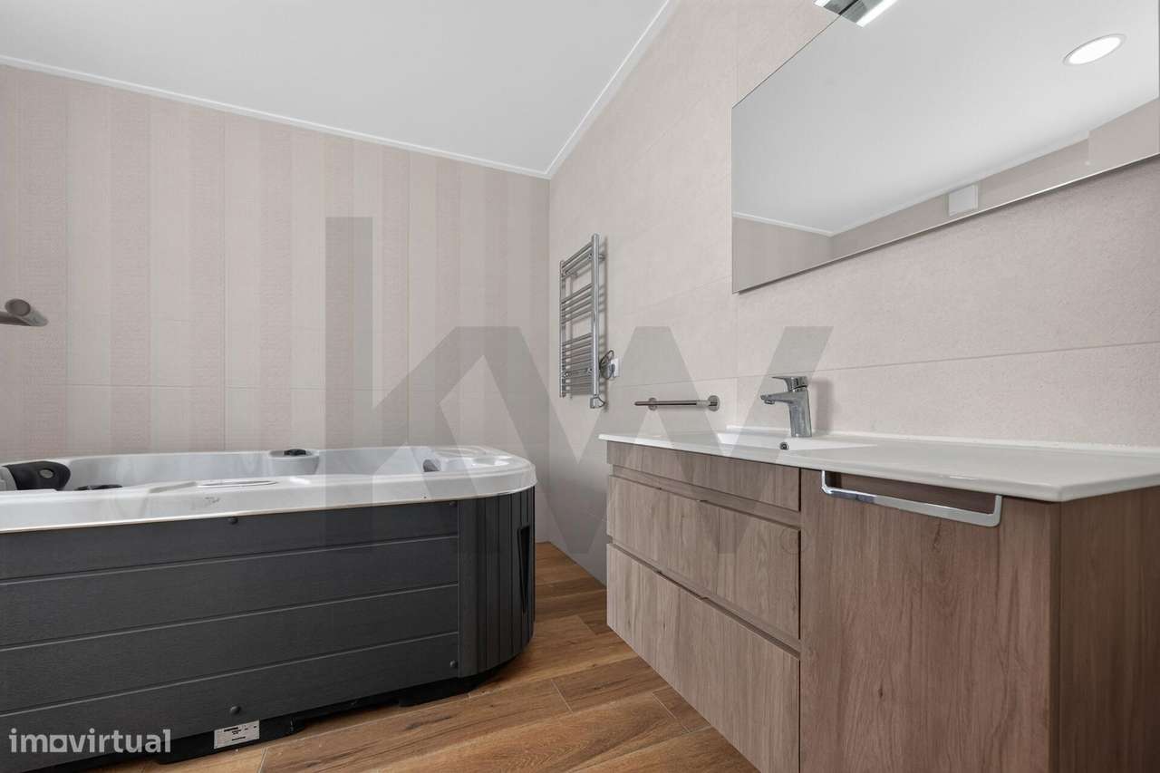 Moradia T5 com piscina e mais de 8.000 m2 de terreno | Seramena, Sobra-59