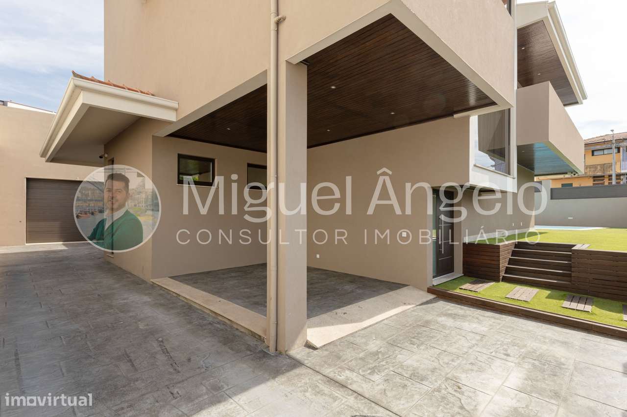 Moradia de luxo c/ piscina - pronta a habitar em Gondomar - 4 frentes-30