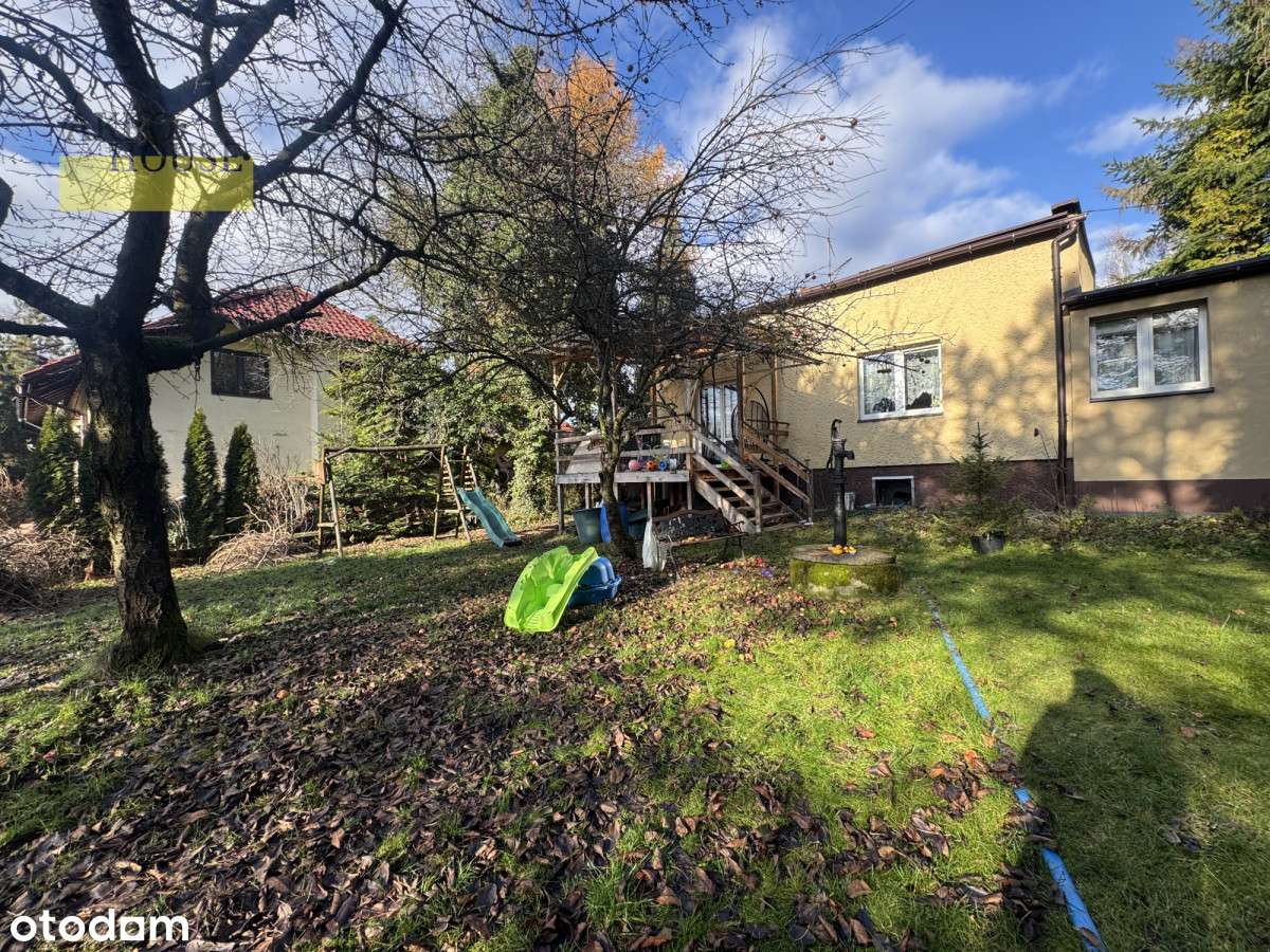 Niewielki domek na przepięknej kameralnej działce-2