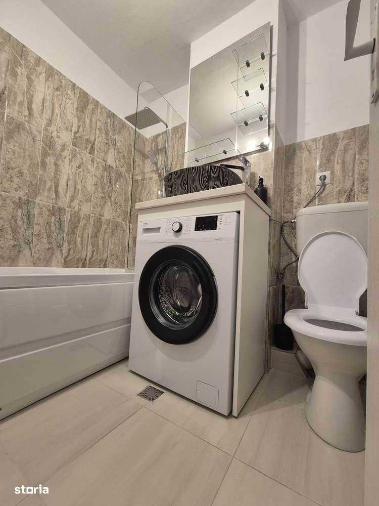 Garsoniera, bloc de apartamente.-9