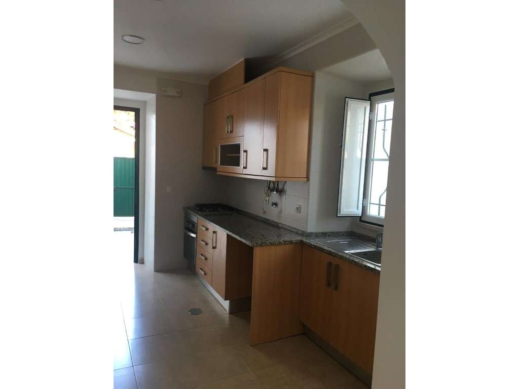 T1 com logradouro na Charmosa Vila de São Pedro de Sintra. - Grande imagem: 2/10