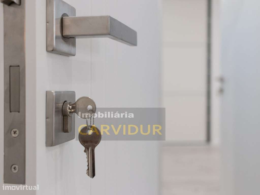 Apartamento T1 totalmente remodelado com quintal-8