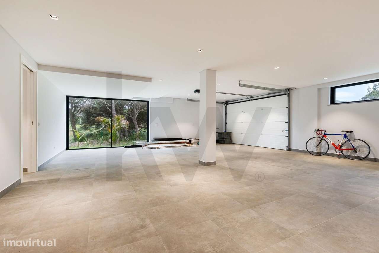 Moradia de arquitetura contemporânea em Cascais com 5 suites para vend-44