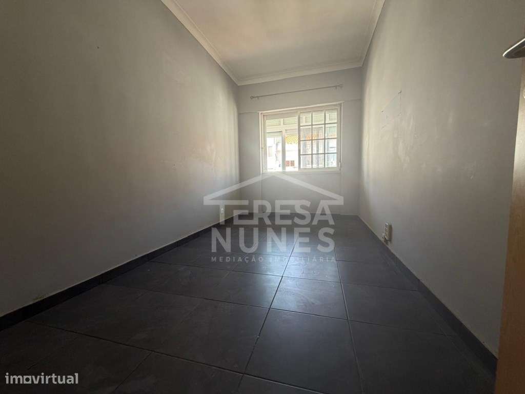 APARTAMENTO T3 + 1 - ARRENTELA / SEIXAL-5