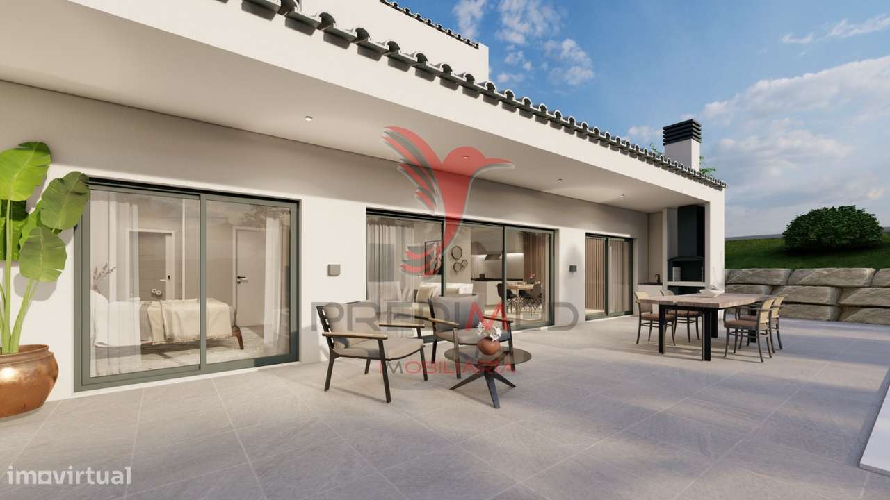 MORADIAS PATÂ DELUXE - T3 COM PISCINA E GARAGEM - Grande imagem: 1/14