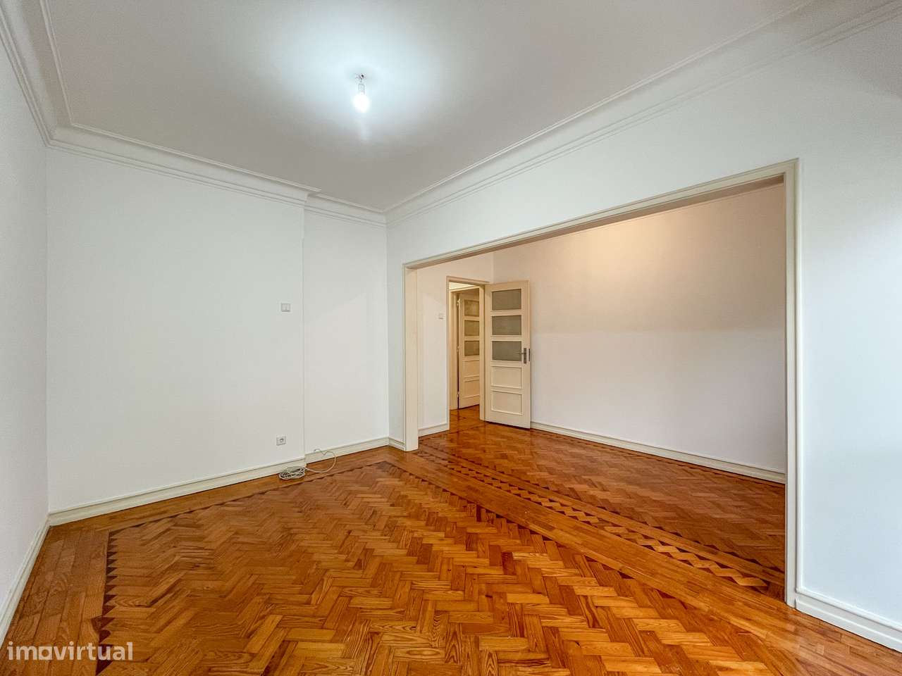 T3 Amplo Remodelado com Duas Suites e Varanda - Areeiro - Grande imagem: 5/35