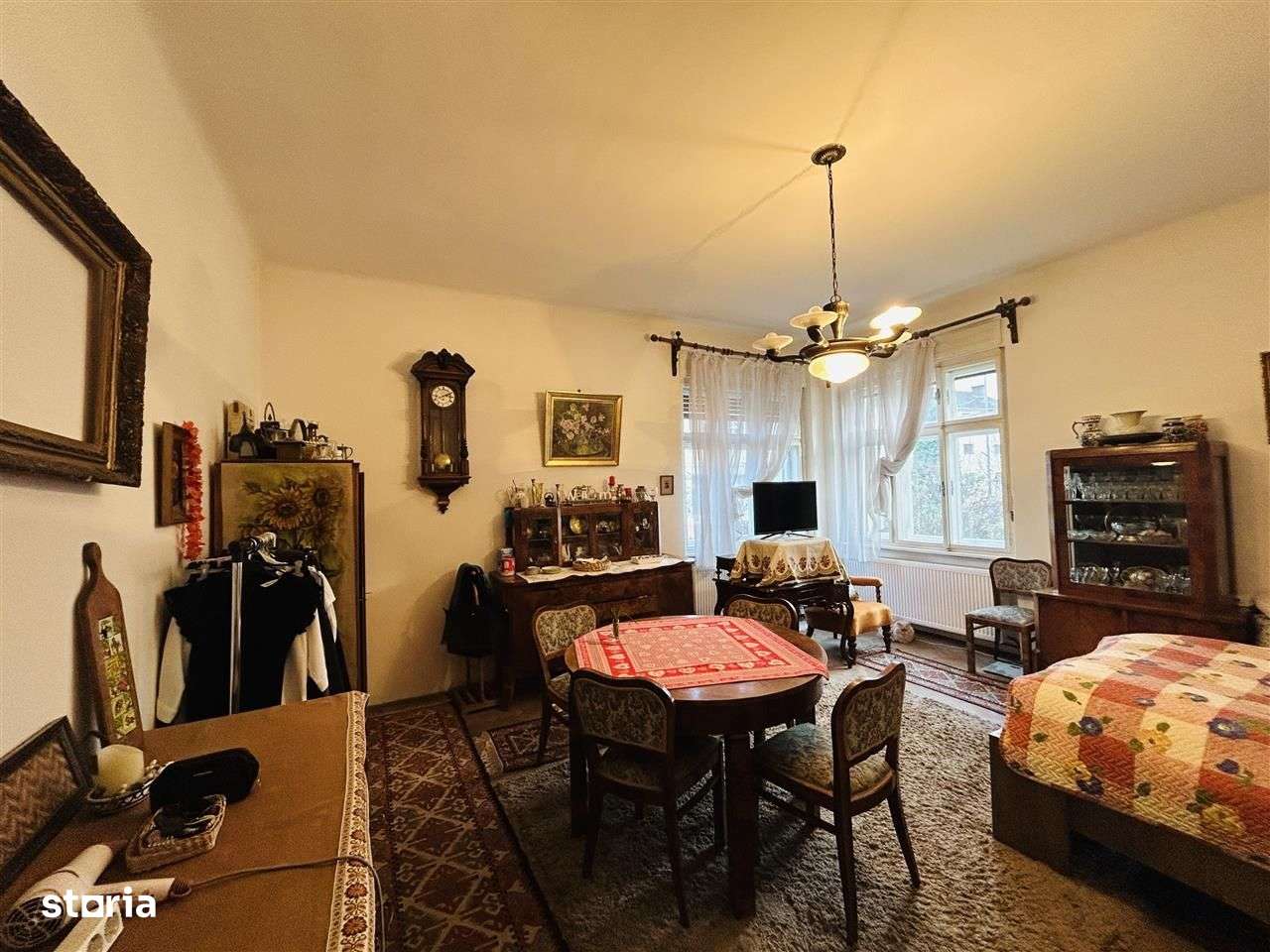 Casa individuala - teren 900 mp, garaj, pivnita, pod - Calea Poplacii-11