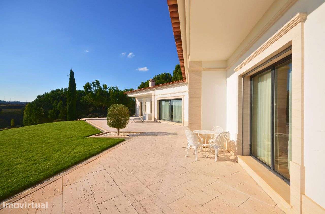 Moradia T3 em Santarém com 7360m² de Terreno - Grande imagem: 2/19