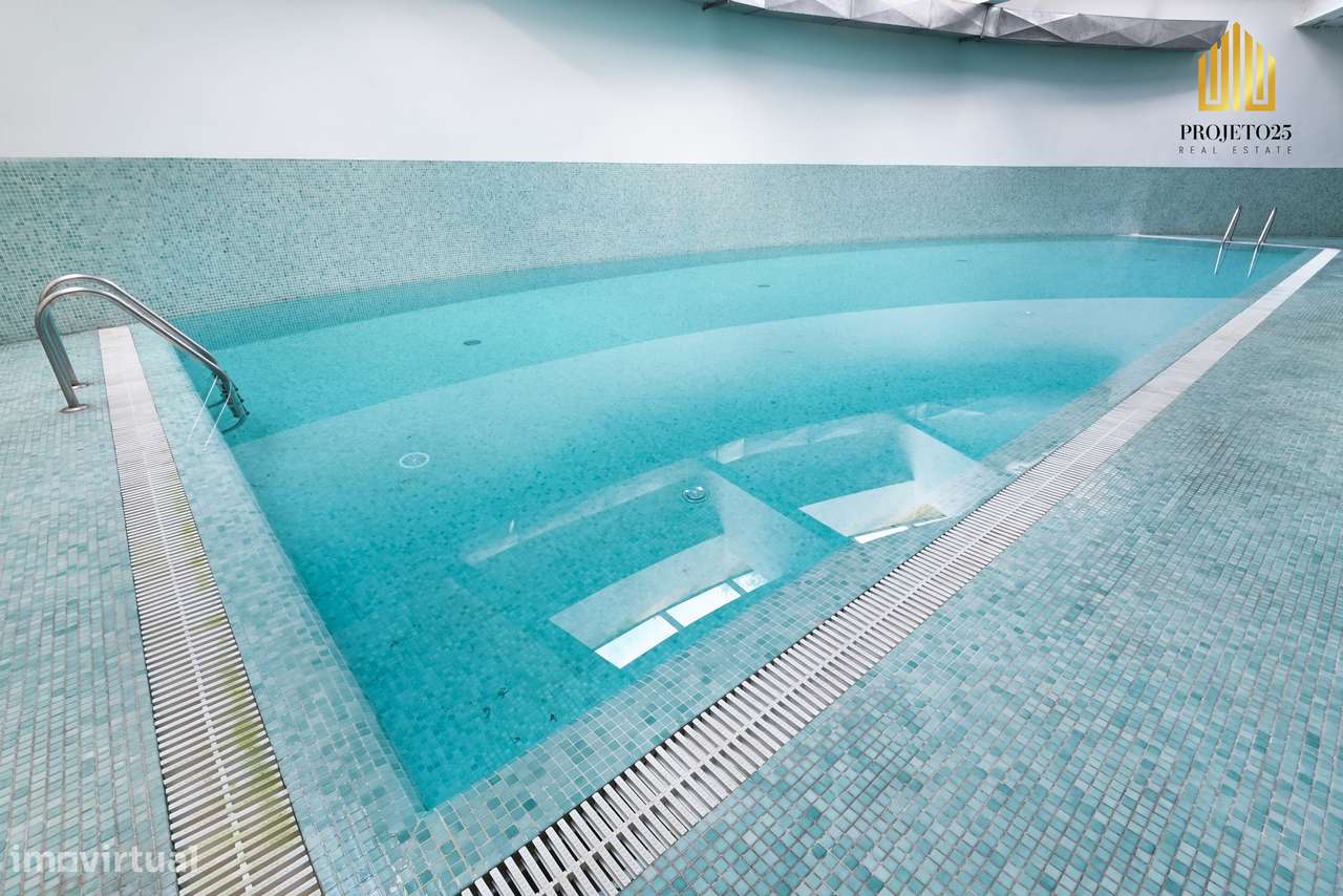 T2 Com Terraço Privativo em Condº Fechado com Piscina Coberta e Jardim-34