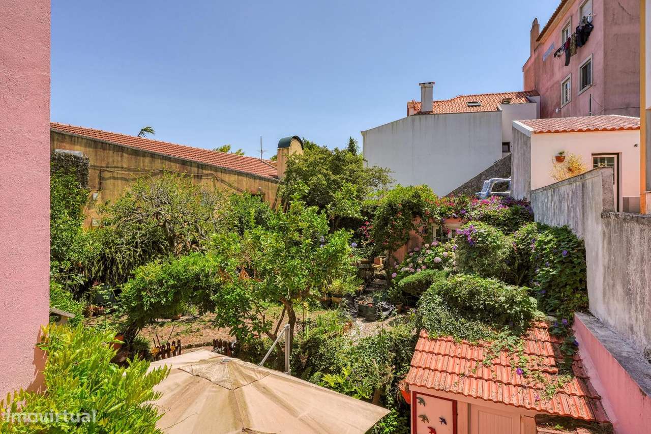 Casa com jardim no coração histórico de Sintra-28