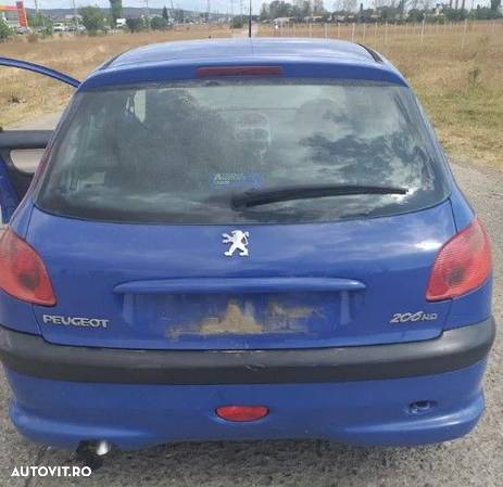 Dezmembrez Peugeot 206 1.4 HDI 2004 - 4