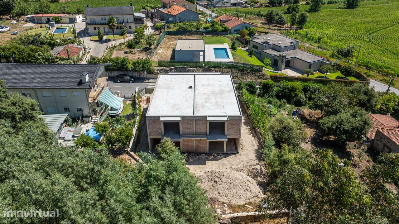 Moradia T3 à venda em Sande São Lourenço - Guimarães-2