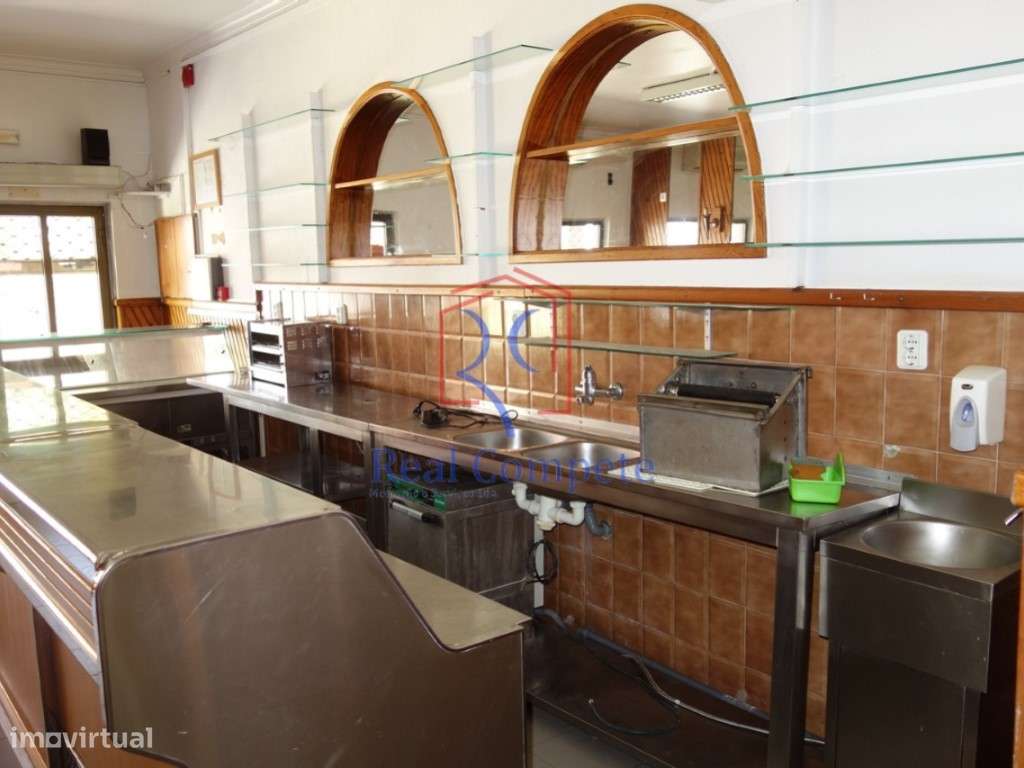Estabelecimento, Loja e/ou restaurante em Charneca Caparica, Almada - Grande imagem: 3/15