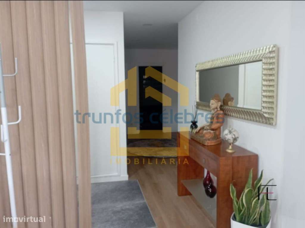 Apartamento T3 Totalmente Renovado com Terraço Privativo - Centro d...-10