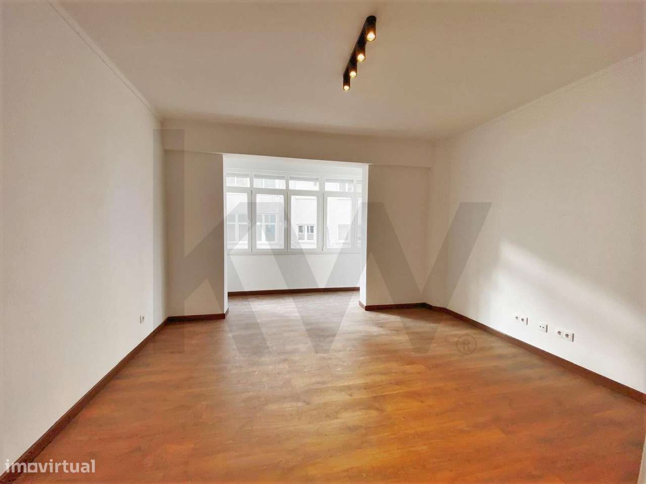 Simpático T1 para arrendar nos Anjos - Grande imagem: 2/11