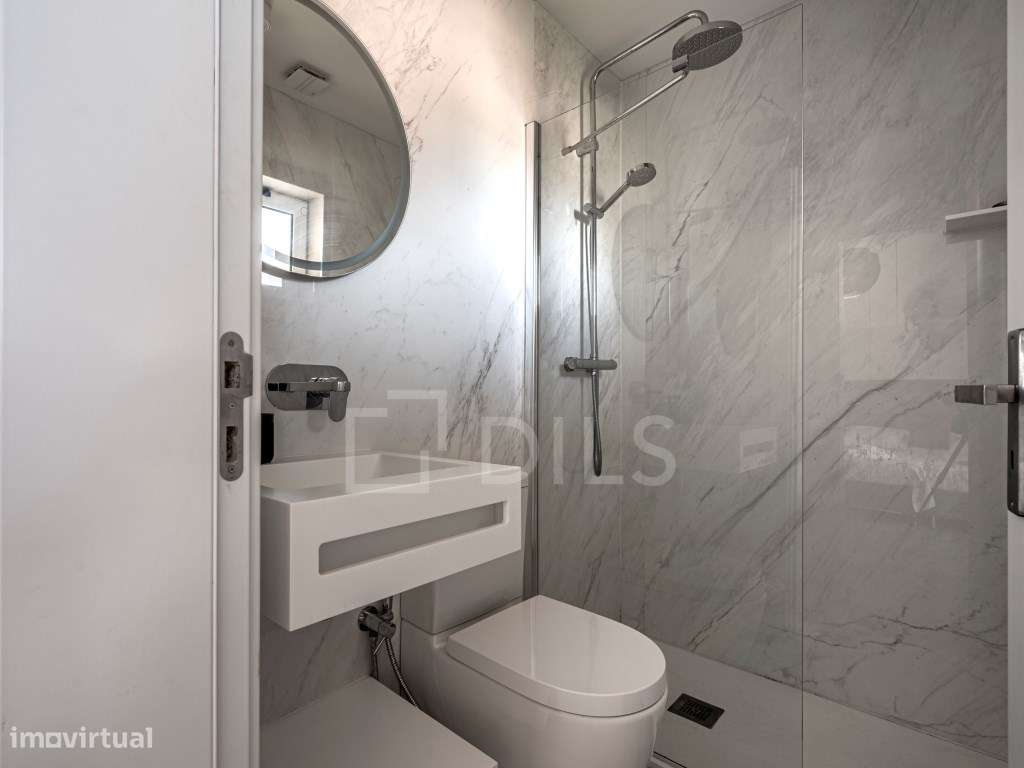 Moradia T6+1 em Soltróia, junto à praia, com piscina-26