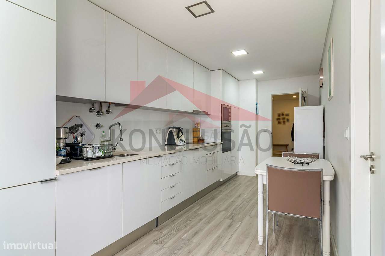 """Apartamento T4 Remodelado com Vista Panorâmica para o Rio Tejo -...-6