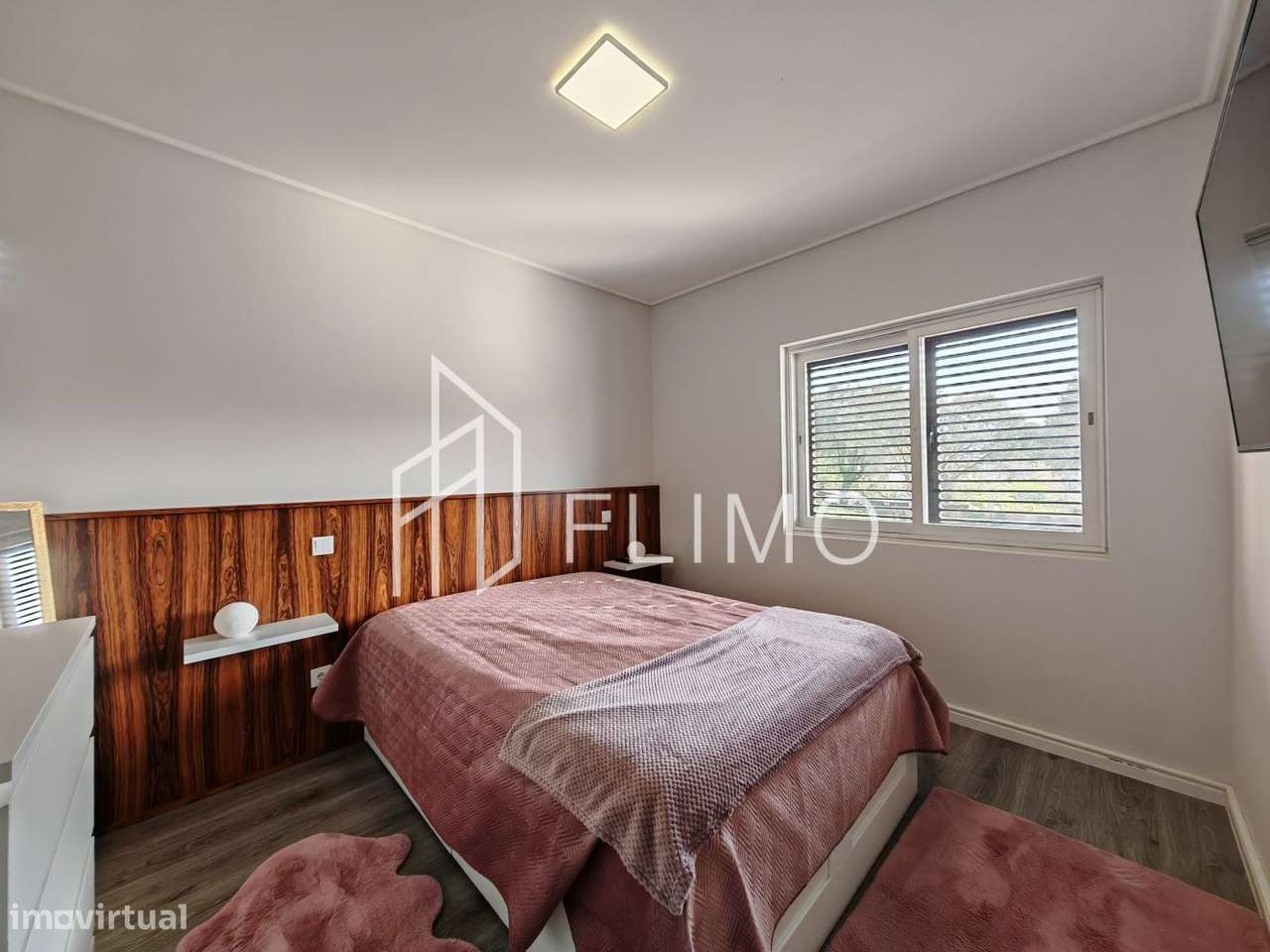 Moradia T4 em Arrifana-17