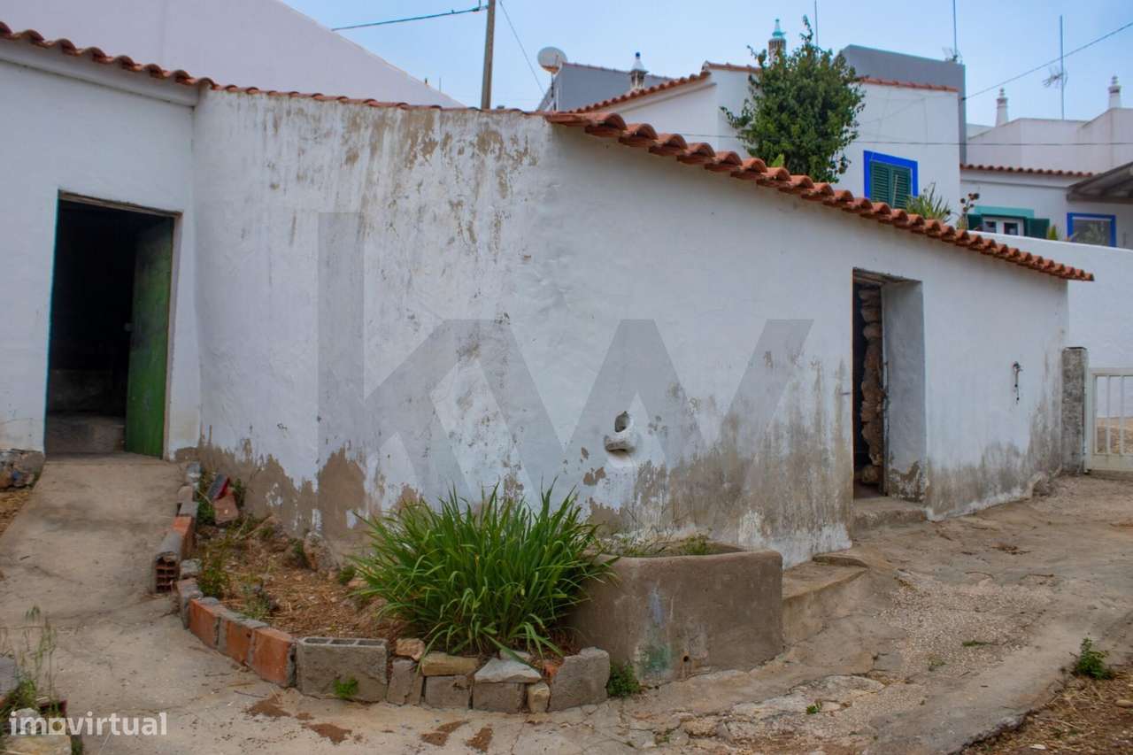 Prédio Urbano  -  Hortas do Tabual - Grande imagem: 4/10