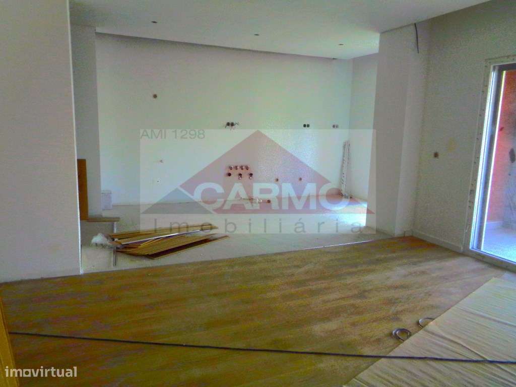 T3 Duplex com excelentes acabamentos com parqueamento.(oferta da es... - Grande imagem: 4/60