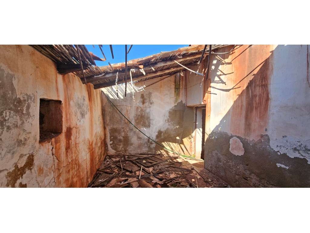 3 Ruinas para recuperar no centro de Santa Catarina, Tavira-7