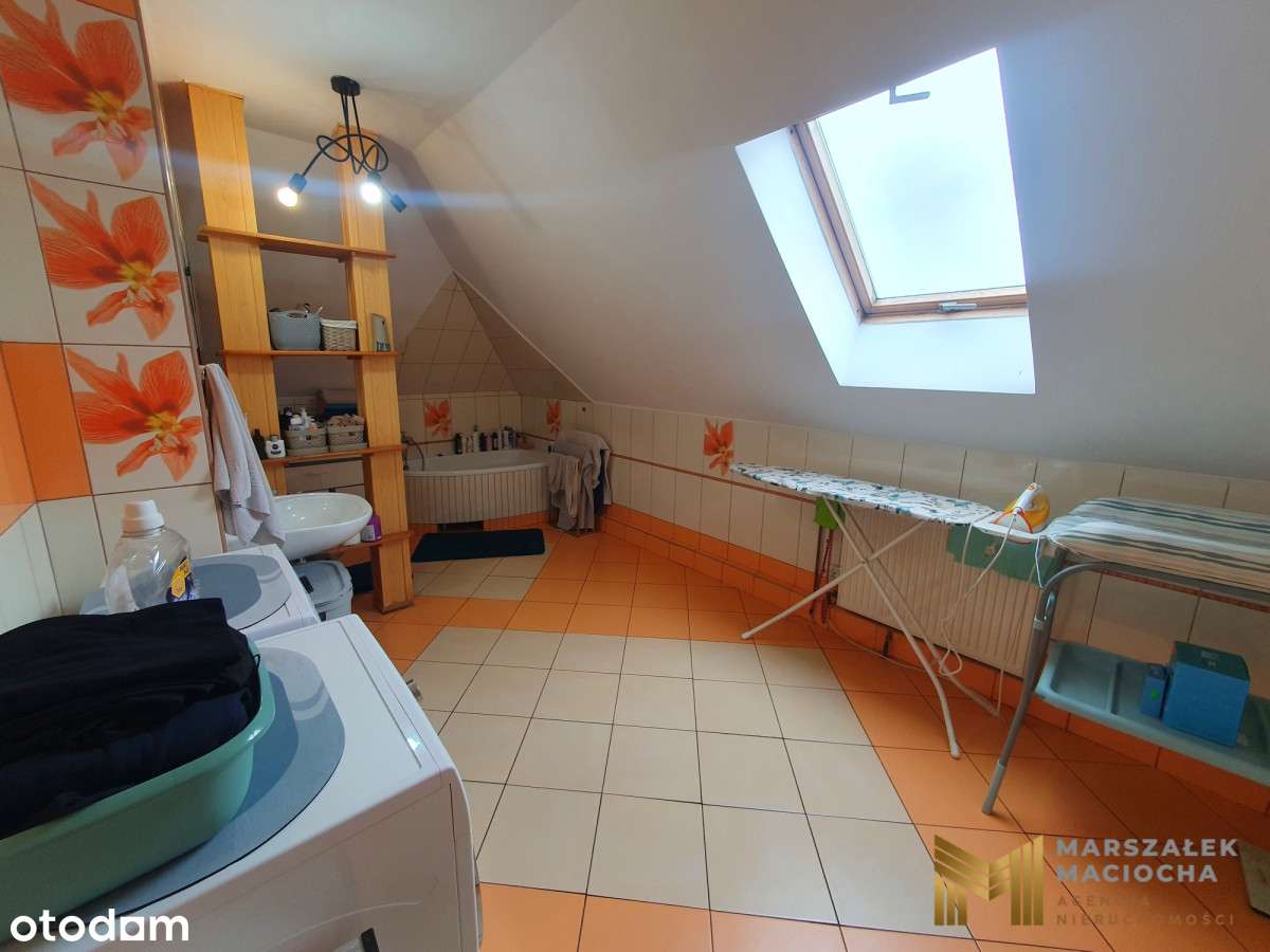 Rodzinny dom w zabudowie bliźniaczej Obora-11