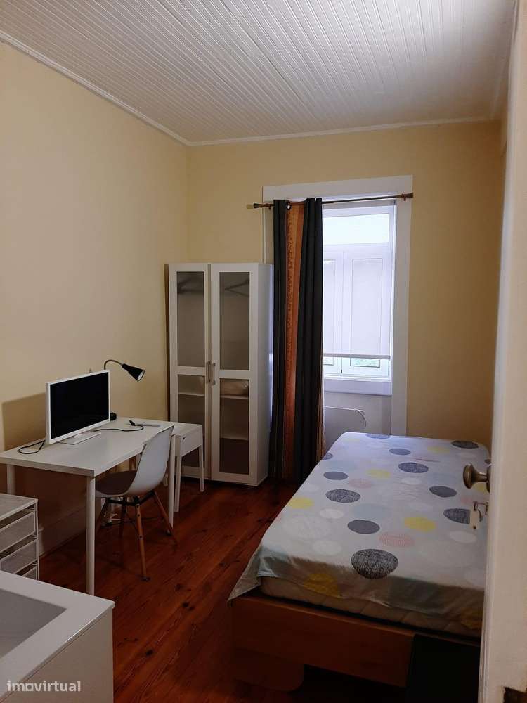 Edifício Junto ao polo das engenharias na covilhã-17