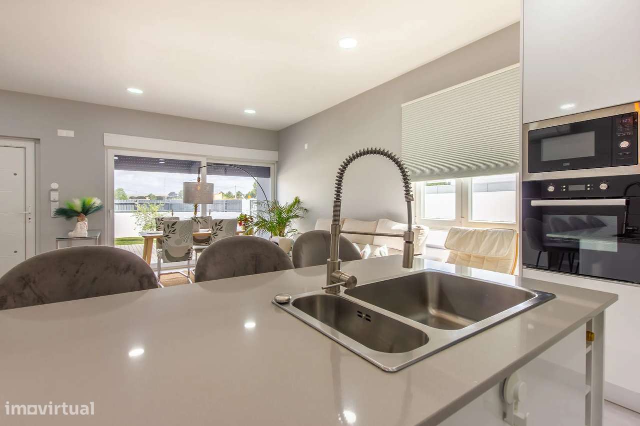 Moradia Térrea de Luxo com Piscina - Qtª Marquesa - Palmela-6
