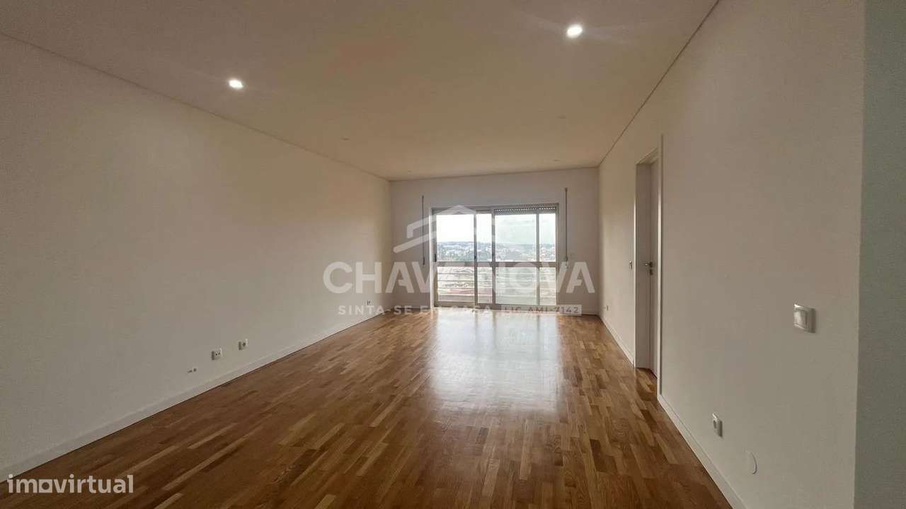 T2+1 Renovado na Madalena Com varanda, Box e Vista Mar  MAD/02209/CO-2