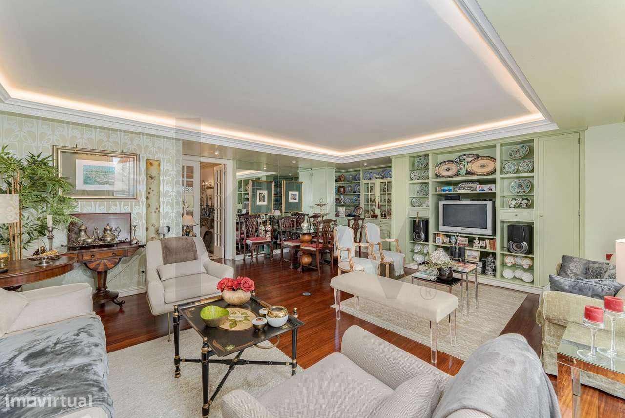 Moradia T4 com Vista Deslumbrante sobre a Baía do Funchal - Grande imagem: 4/56