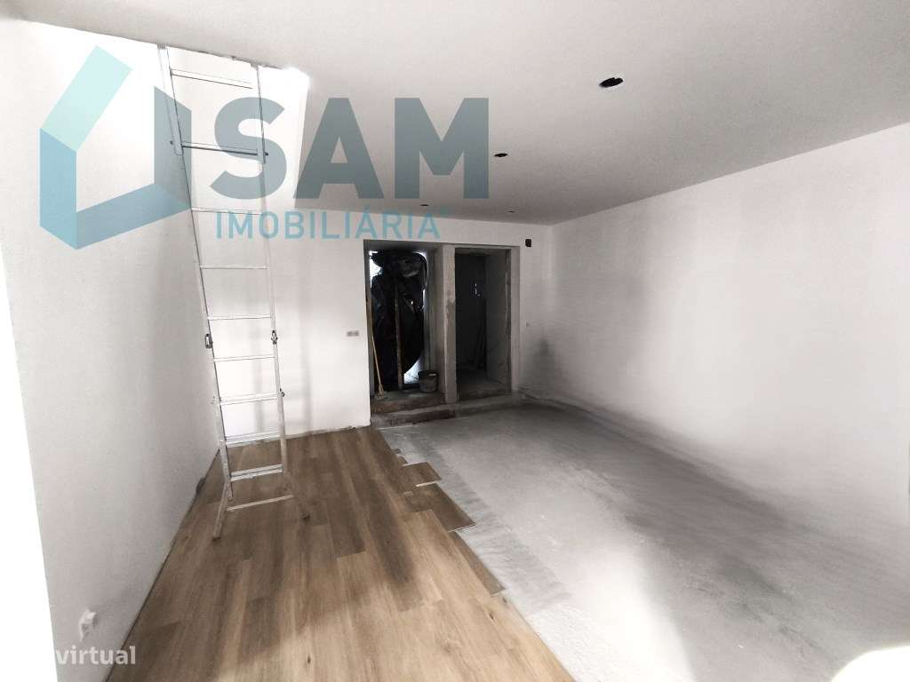 Moradia T2 de Dois Pisos Próxima do Bombarral - Grande imagem: 4/27