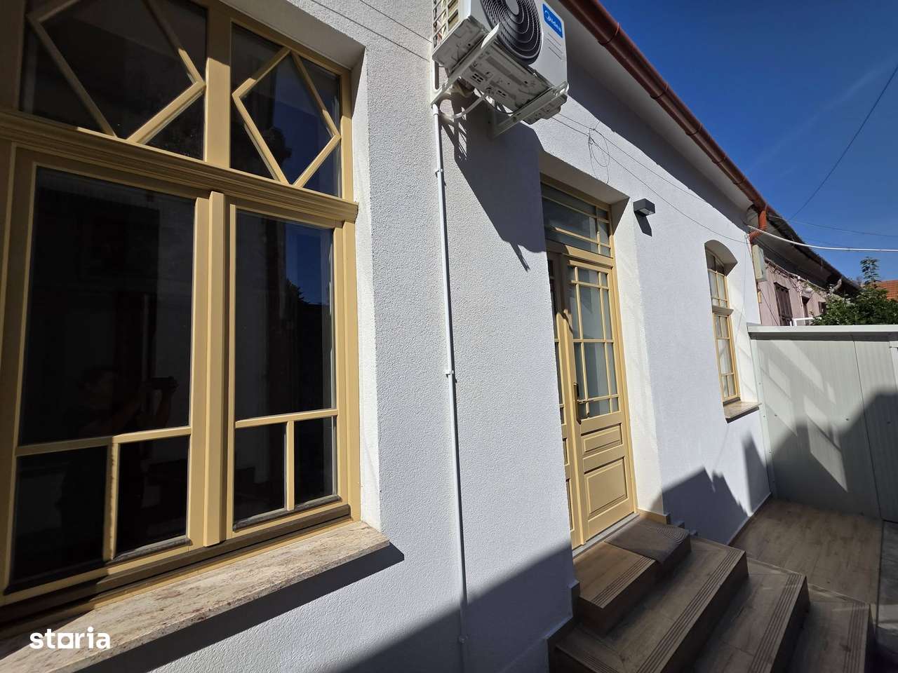 VINDEM APARTAMENT, O PROPRIETATE DEOSEBITĂ, ÎN INIMA ORADIEI-17