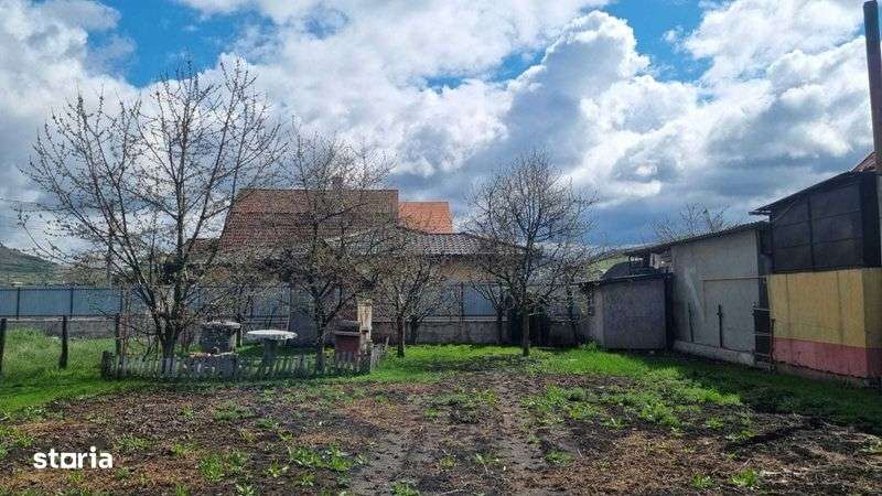 Vand teren intravilan imprejmuit, cu toate utilitatile, asfalt - Imagine principală: 4/8