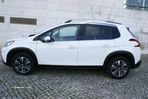 Peugeot 2008 1.2 PureTech Allure - 4