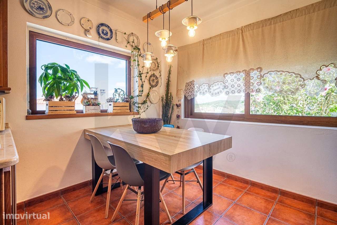 Moradia T3 com Pavilhão de 198 m2 e Terreno de 976 m2 | Fonte Grada, T-13