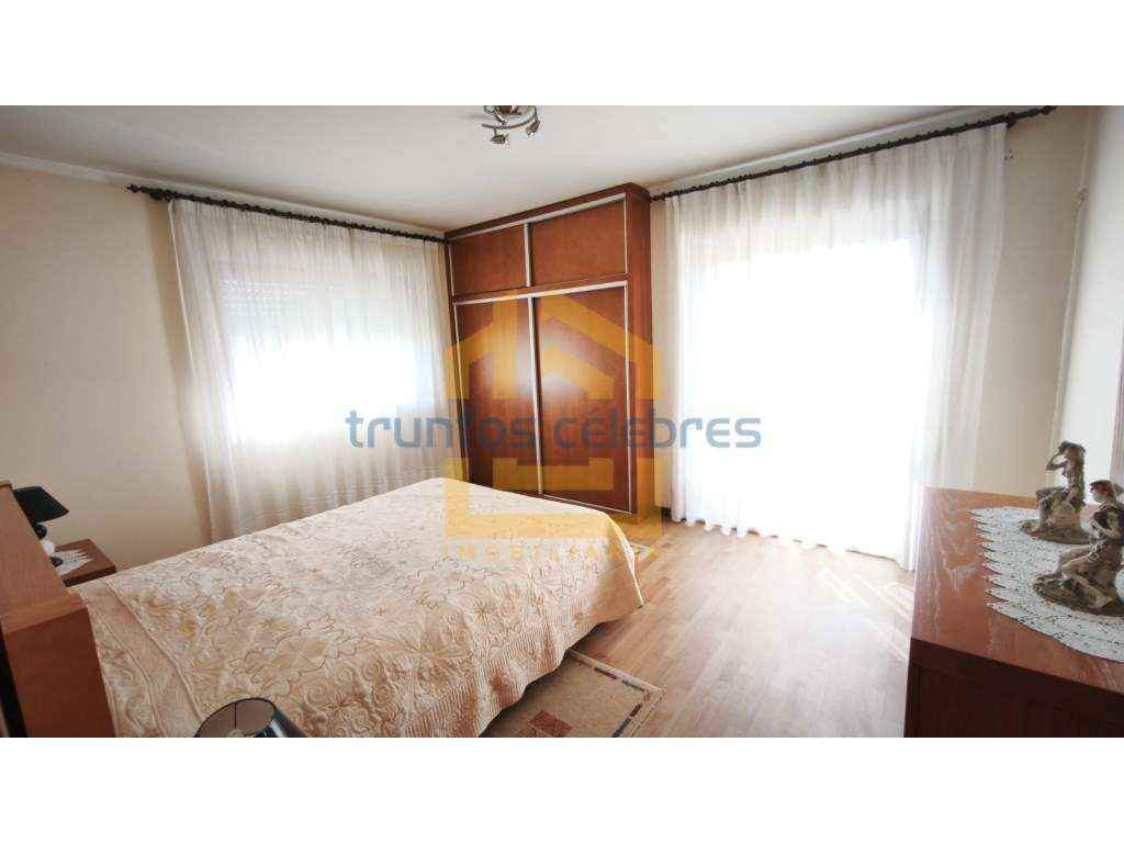 T3 renovado a 200mt da praia das caxinas vila do conde-16