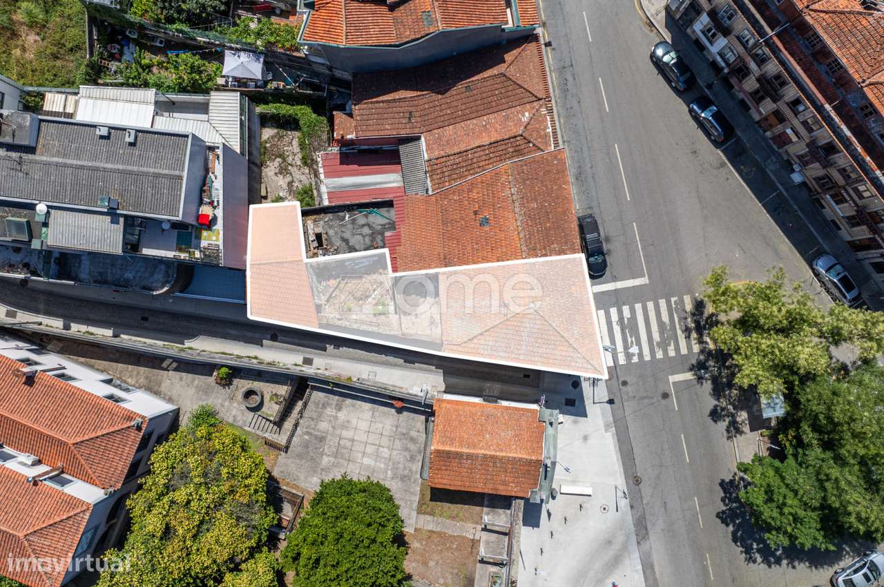 Prédio para recuperar em Campo Lindo - Grande imagem: 4/18